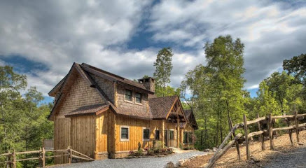Blue Ridge TreeHouse at Bear Claw Vineyards
