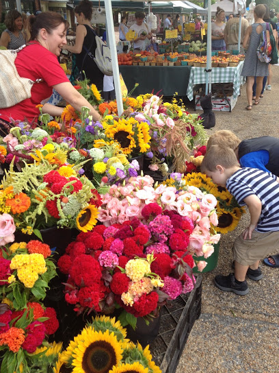 Birdhouse Farmers Market