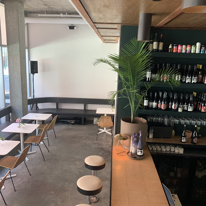 LA WINE
