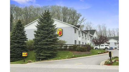 Super 8 by Wyndham Manistee