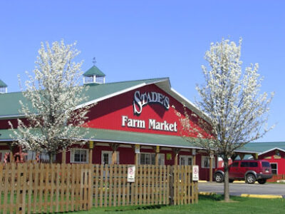 Stade’s Farm & Market OPEN JUNE - OCT.