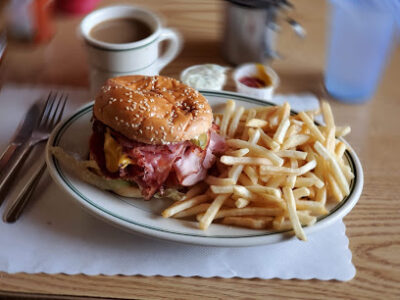 10-4 Cafe