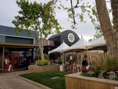 BarrelHouse Brewing Co. - Taproom and Beer Garden