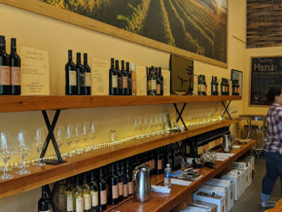 Cascade Cliffs Vineyard and Winery - Woodinville Tasting Room