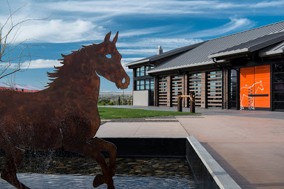 14 Hands Winery