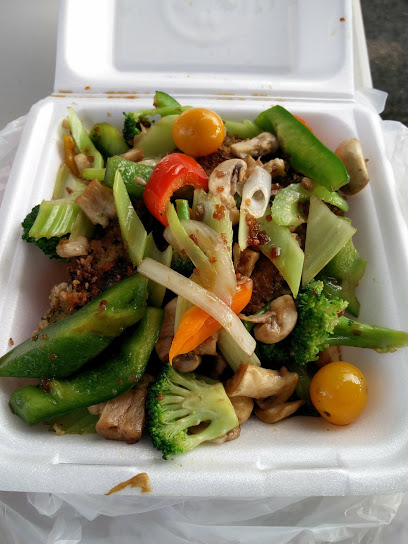 Makiki Farmers Market at St. Clement's