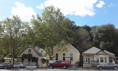 Mc Nab Ridge Winery Tasting Room