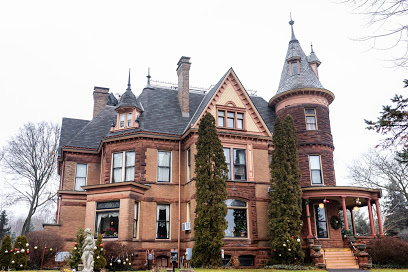 Henderson Castle