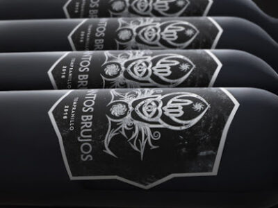 Bodega Viñas del Sol / Santos Brujos
