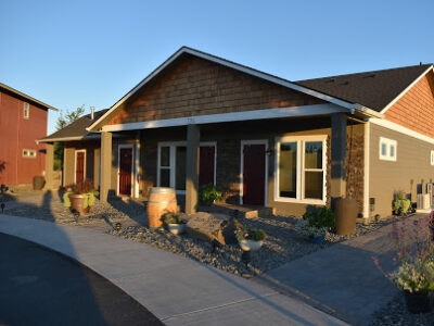 Zillah Lakes Inn