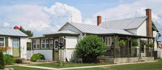 Thistle Ridge Bed and Breakfast and Winery Tours