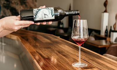 Ser Winery Tasting Room