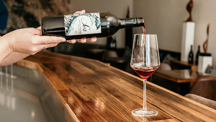 Ser Winery Tasting Room