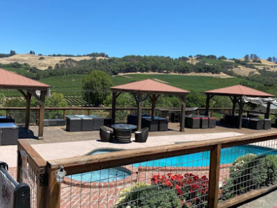 Christopher Creek Winery