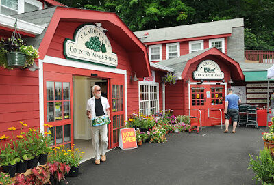 LaRocca's Country Wine and Spirits