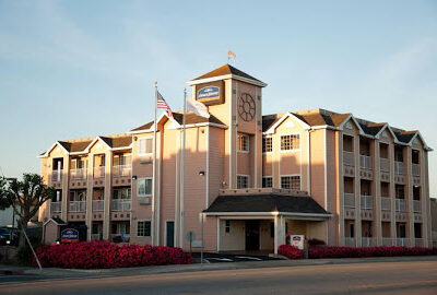 Howard Johnson by Wyndham Salinas