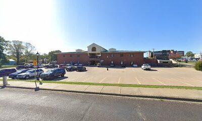 Waters Edge Winery & Bistro - Peoria Heights